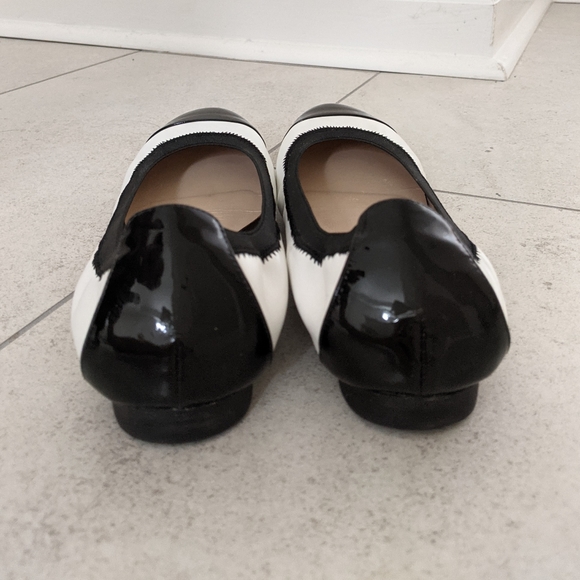 Like New✨Maud Frizon white/black leather flats (size 39) - Picture 4 of 7